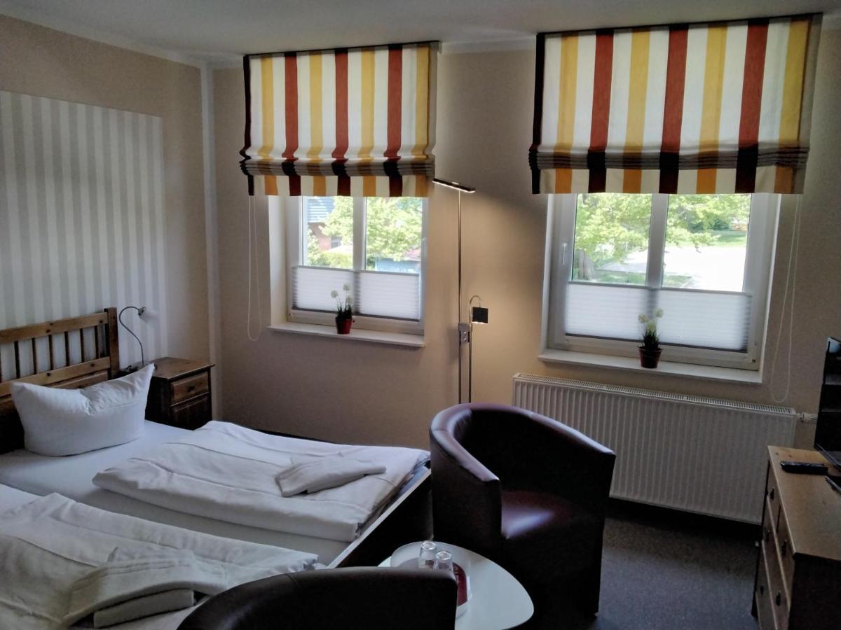 Hotel Am Weinbergschloss Варен Экстерьер фото