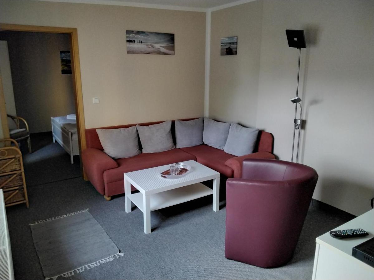 Hotel Am Weinbergschloss Варен Экстерьер фото