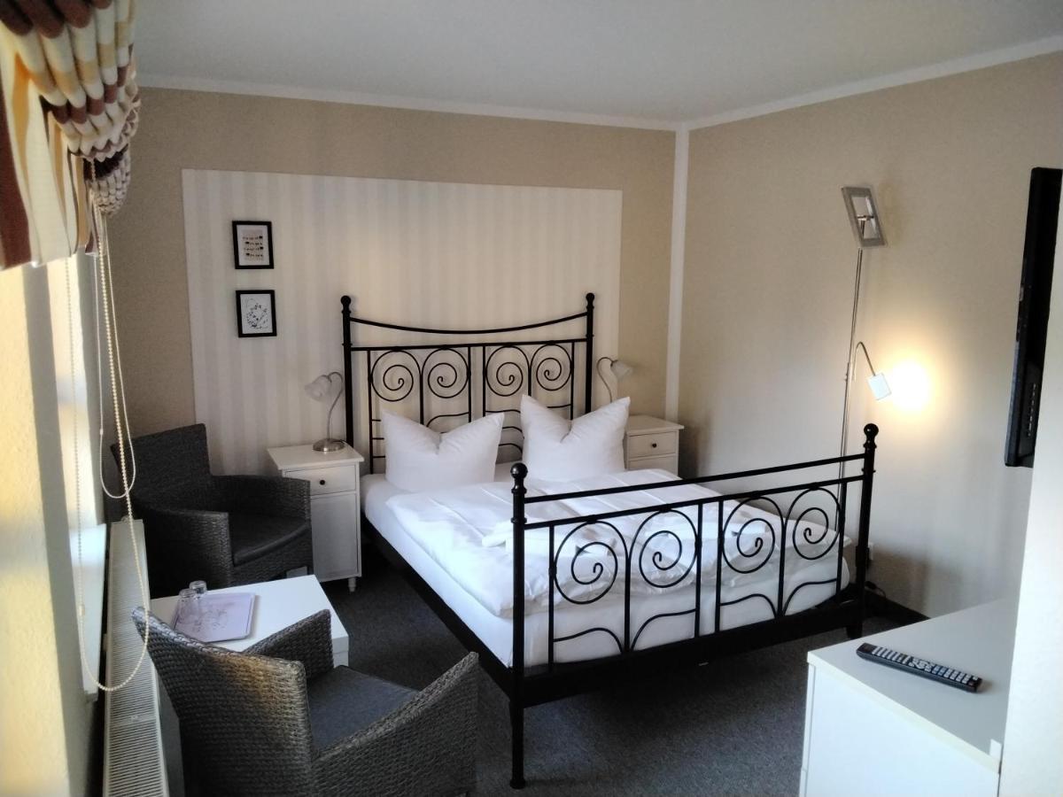 Hotel Am Weinbergschloss Варен Экстерьер фото