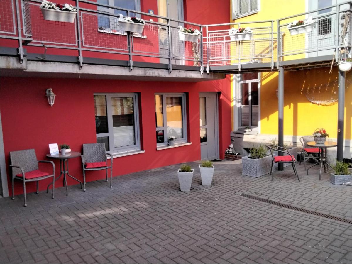 Hotel Am Weinbergschloss Варен Экстерьер фото