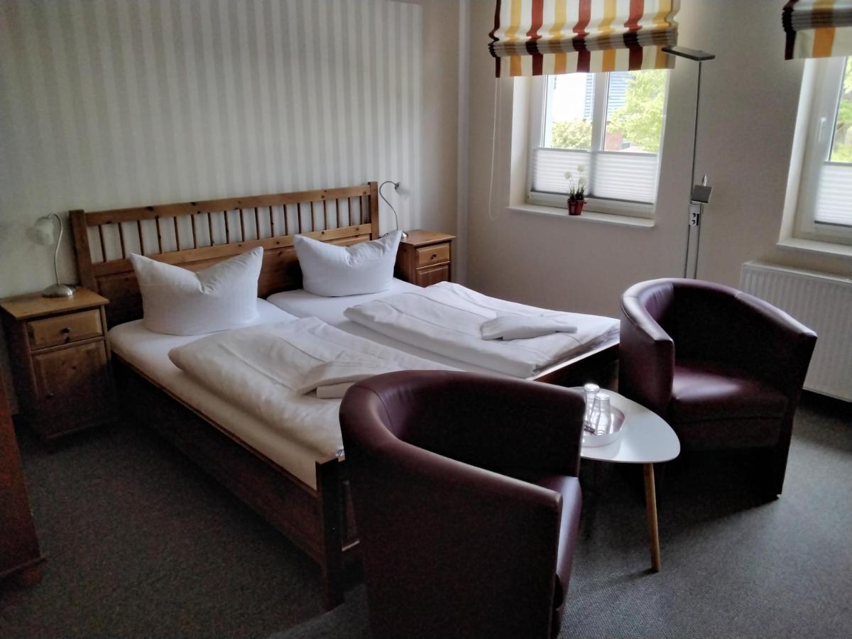 Hotel Am Weinbergschloss Варен Экстерьер фото