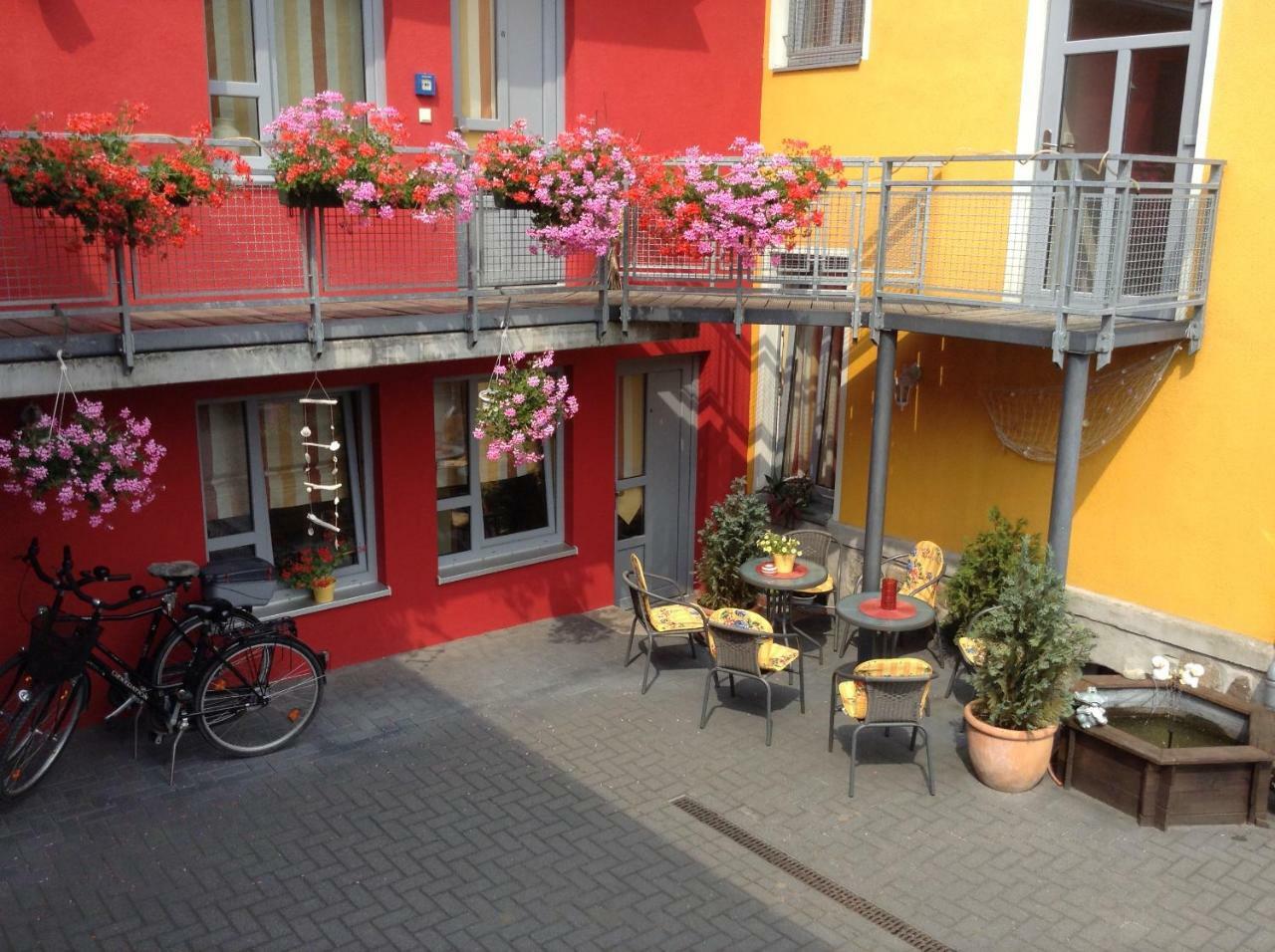 Hotel Am Weinbergschloss Варен Экстерьер фото